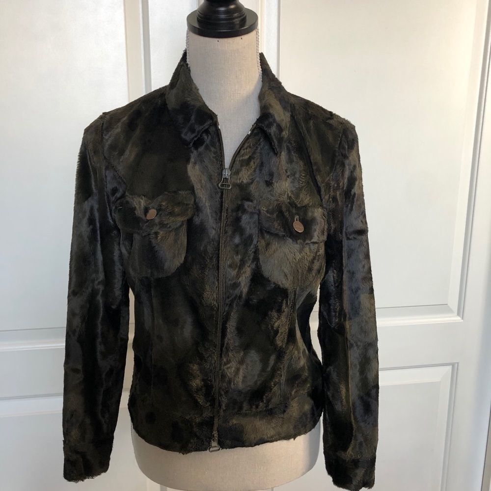 Rosner Women Olive Green Camo Short Fur Jacket